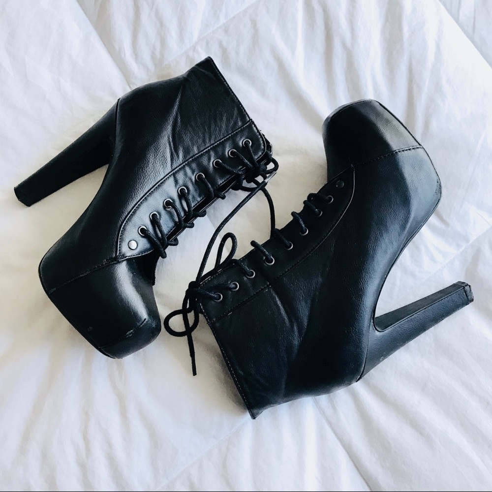 🖤Lace up pumps